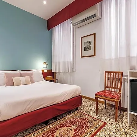 Casa Petrarca Ξενοδοχείο *