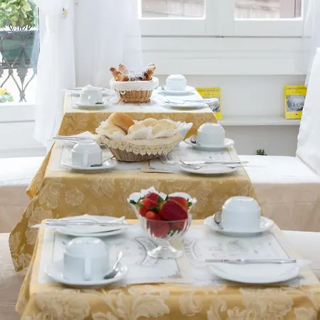 Szálloda Casa Petrarca *