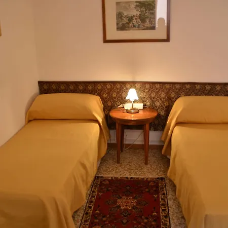 Szálloda Casa Petrarca