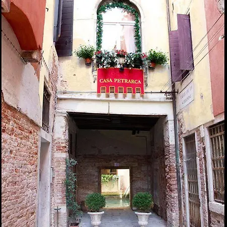 Casa Petrarca