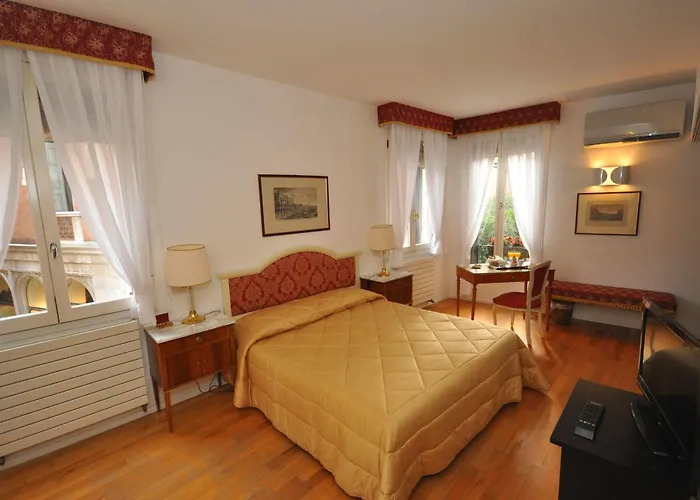 Hotel Casa Petrarca *