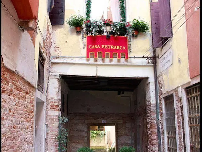 Casa Petrarca