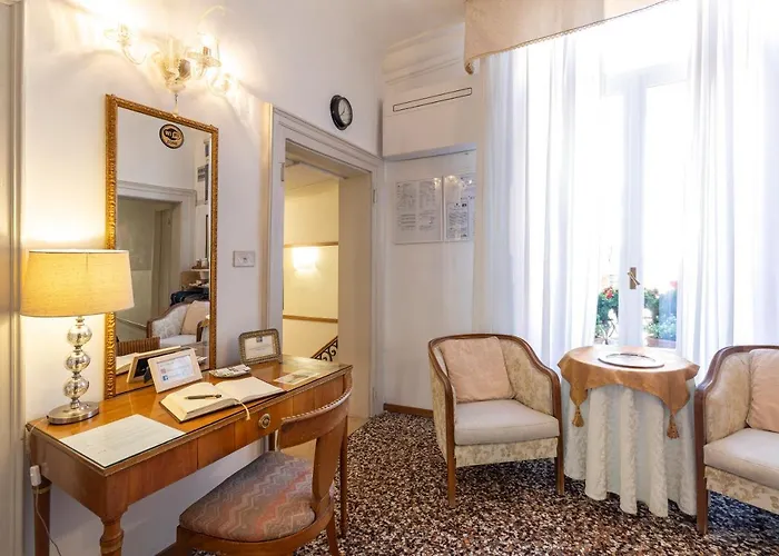 Hotel Casa Petrarca *